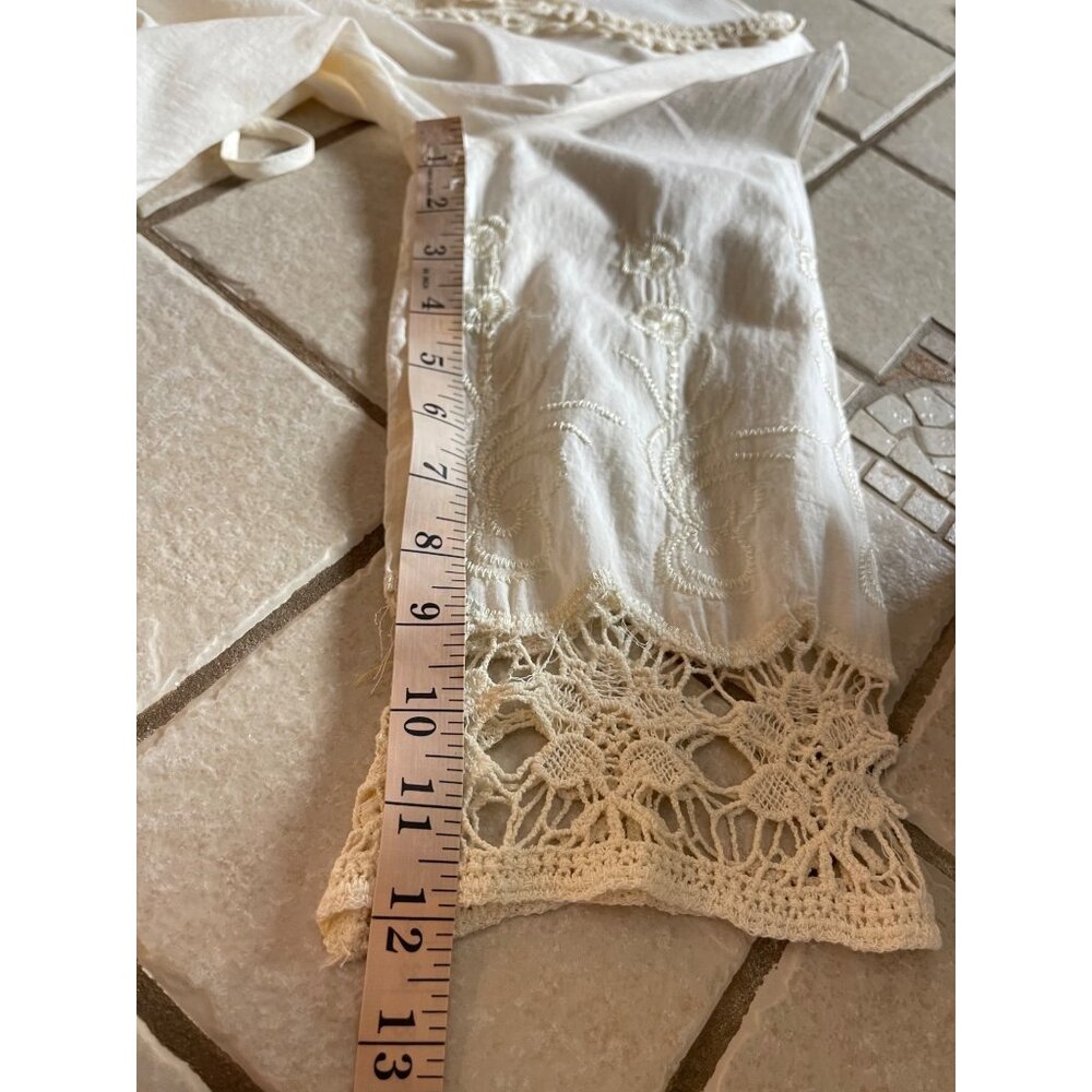 Forgotten Grace Ivory Embroidered Crochet Tunic Top V-Neck 3/4Sleeve Size Large - Picture 14 of 17